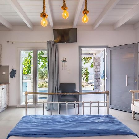אדאמאס Kristen'S Studio & Apartments מראה חיצוני תמונה