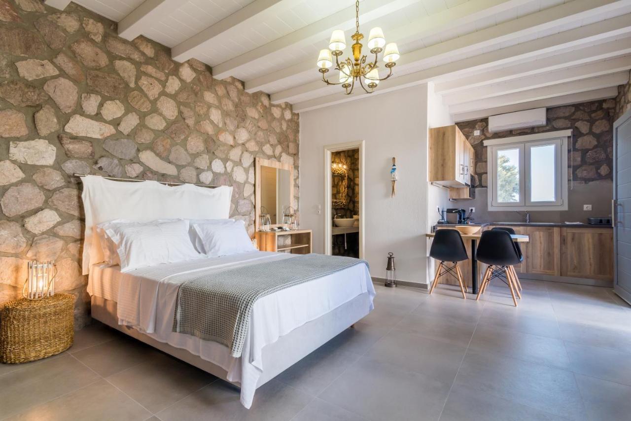 אדאמאס Kristen'S Studio & Apartments מראה חיצוני תמונה