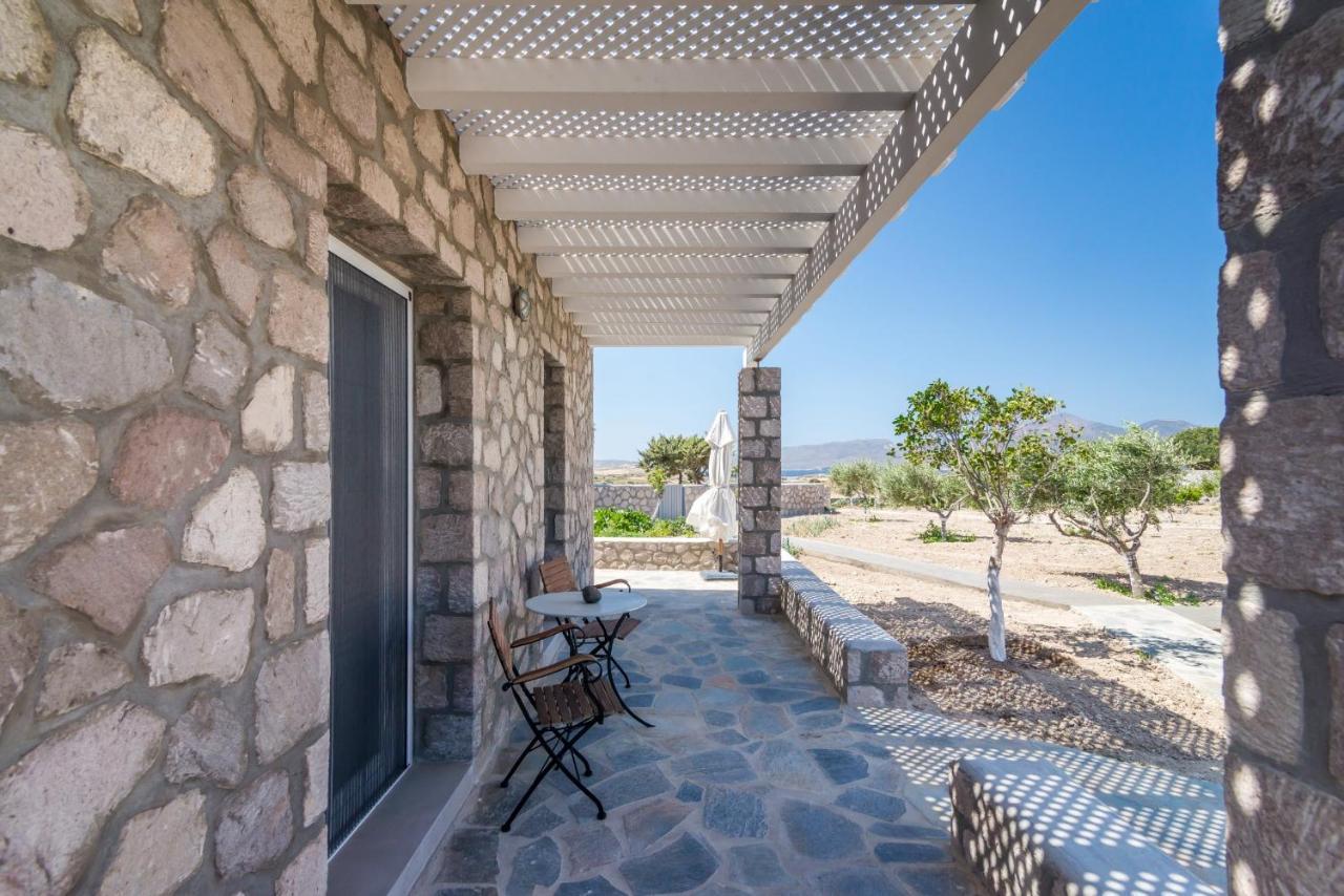 אדאמאס Kristen'S Studio & Apartments מראה חיצוני תמונה