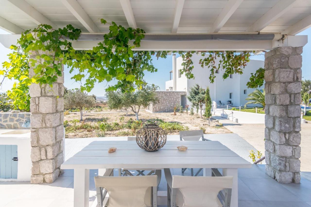 אדאמאס Kristen'S Studio & Apartments מראה חיצוני תמונה