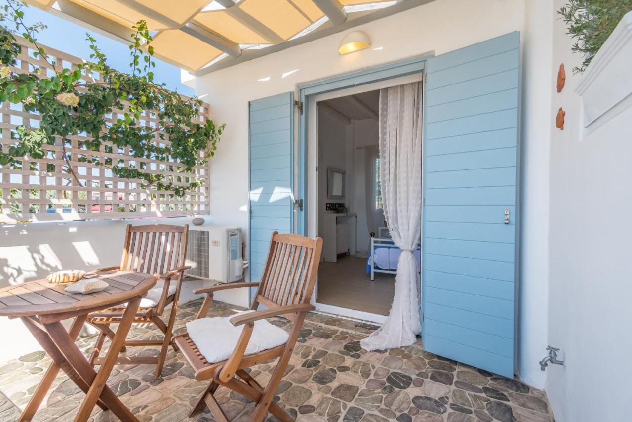 אדאמאס Kristen'S Studio & Apartments מראה חיצוני תמונה