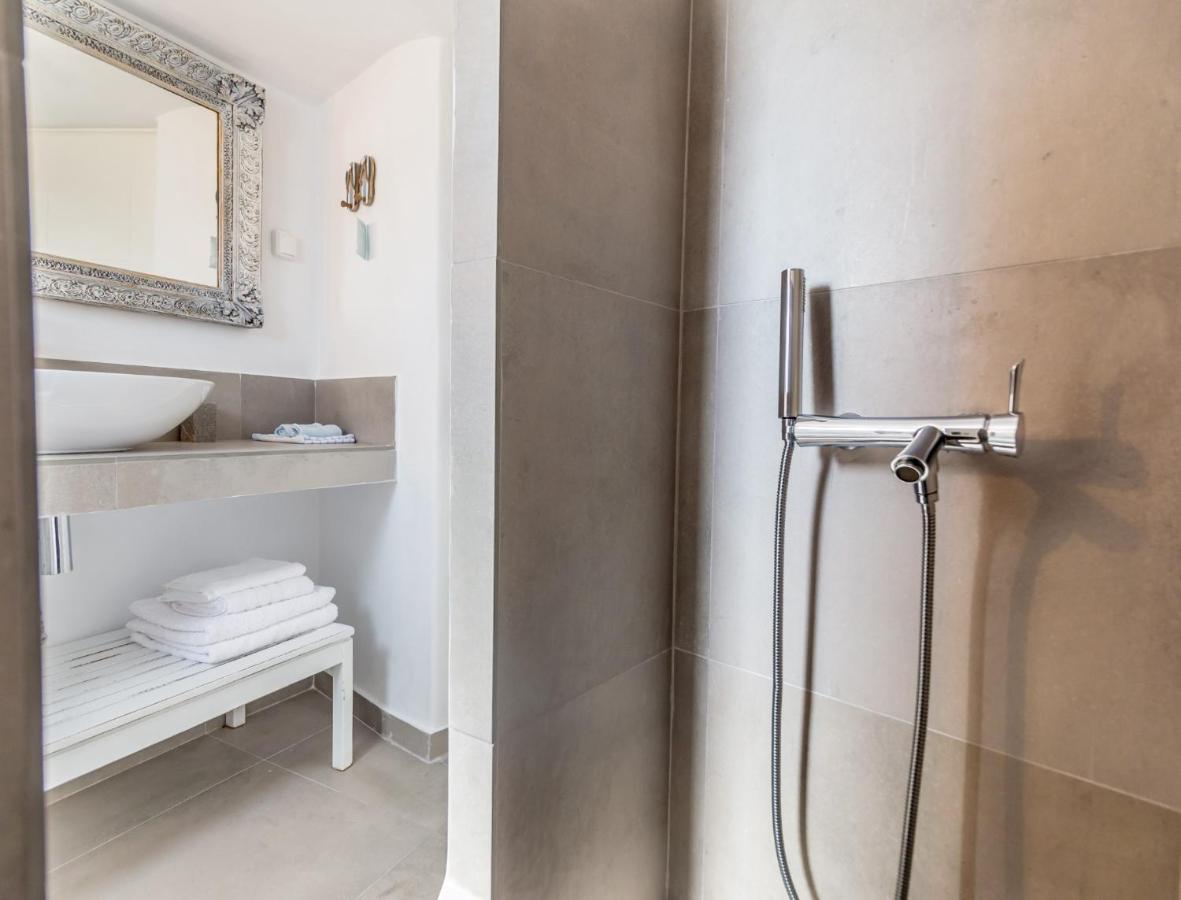 אדאמאס Kristen'S Studio & Apartments מראה חיצוני תמונה