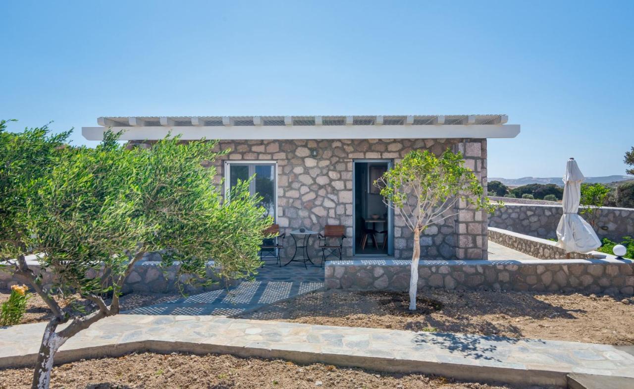 אדאמאס Kristen'S Studio & Apartments מראה חיצוני תמונה