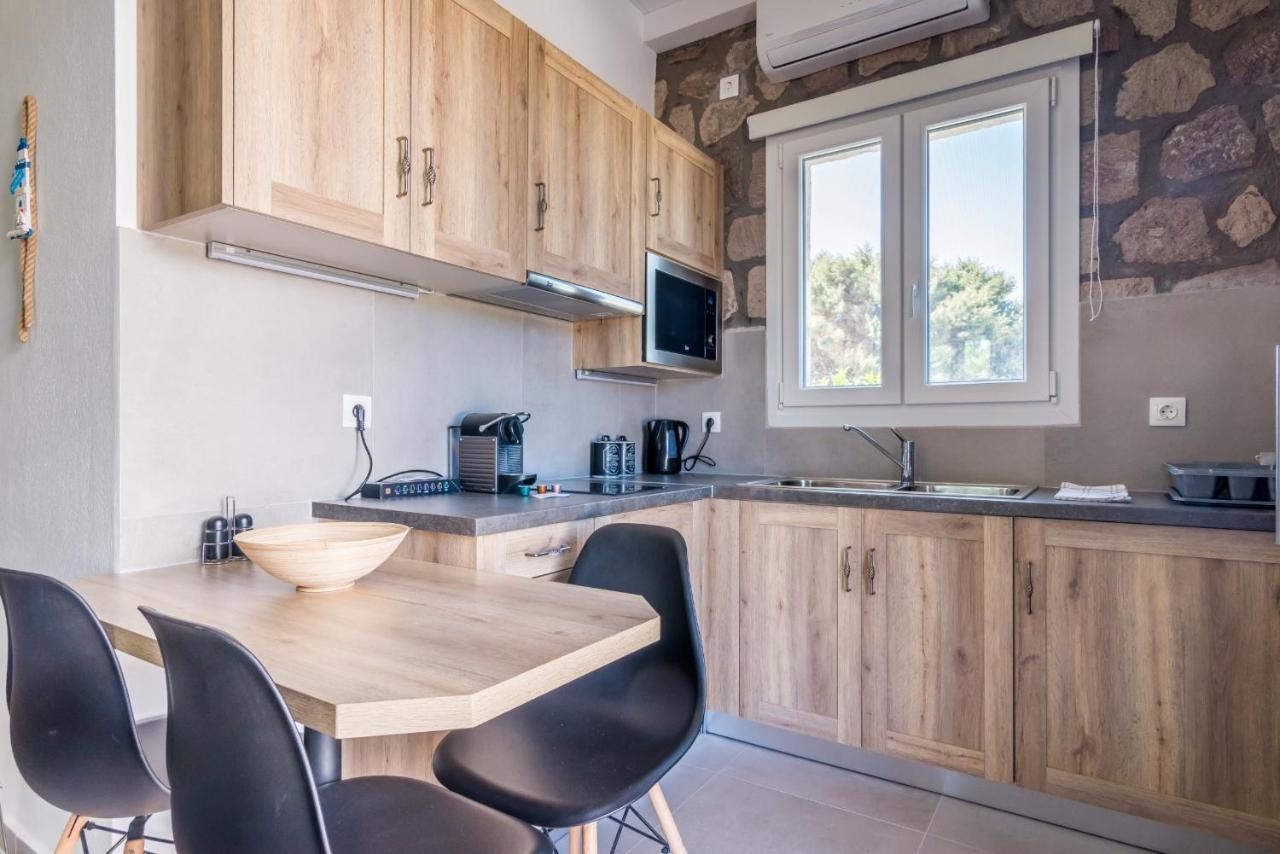 אדאמאס Kristen'S Studio & Apartments מראה חיצוני תמונה