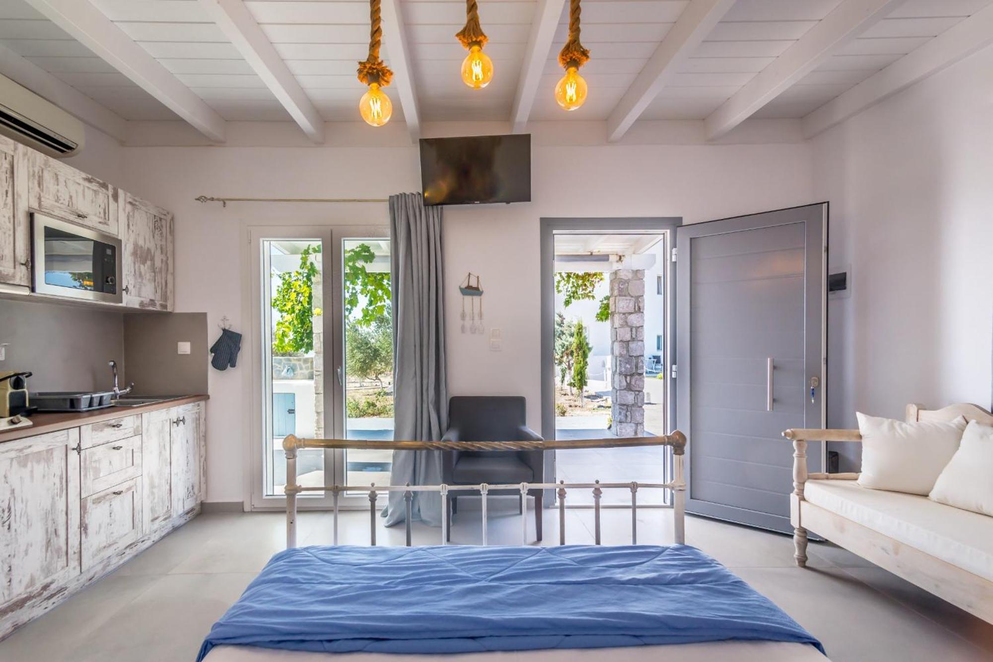 אדאמאס Kristen'S Studio & Apartments מראה חיצוני תמונה
